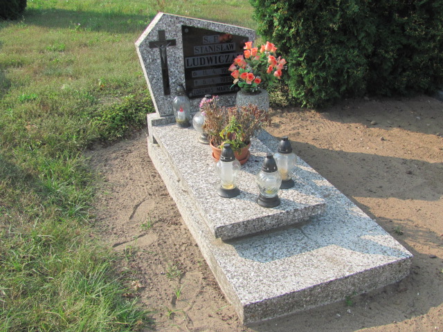 Grób Stanisław Ludwiczak