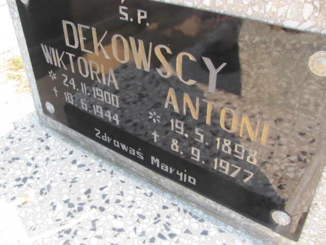 Grób Antoni Dekowski